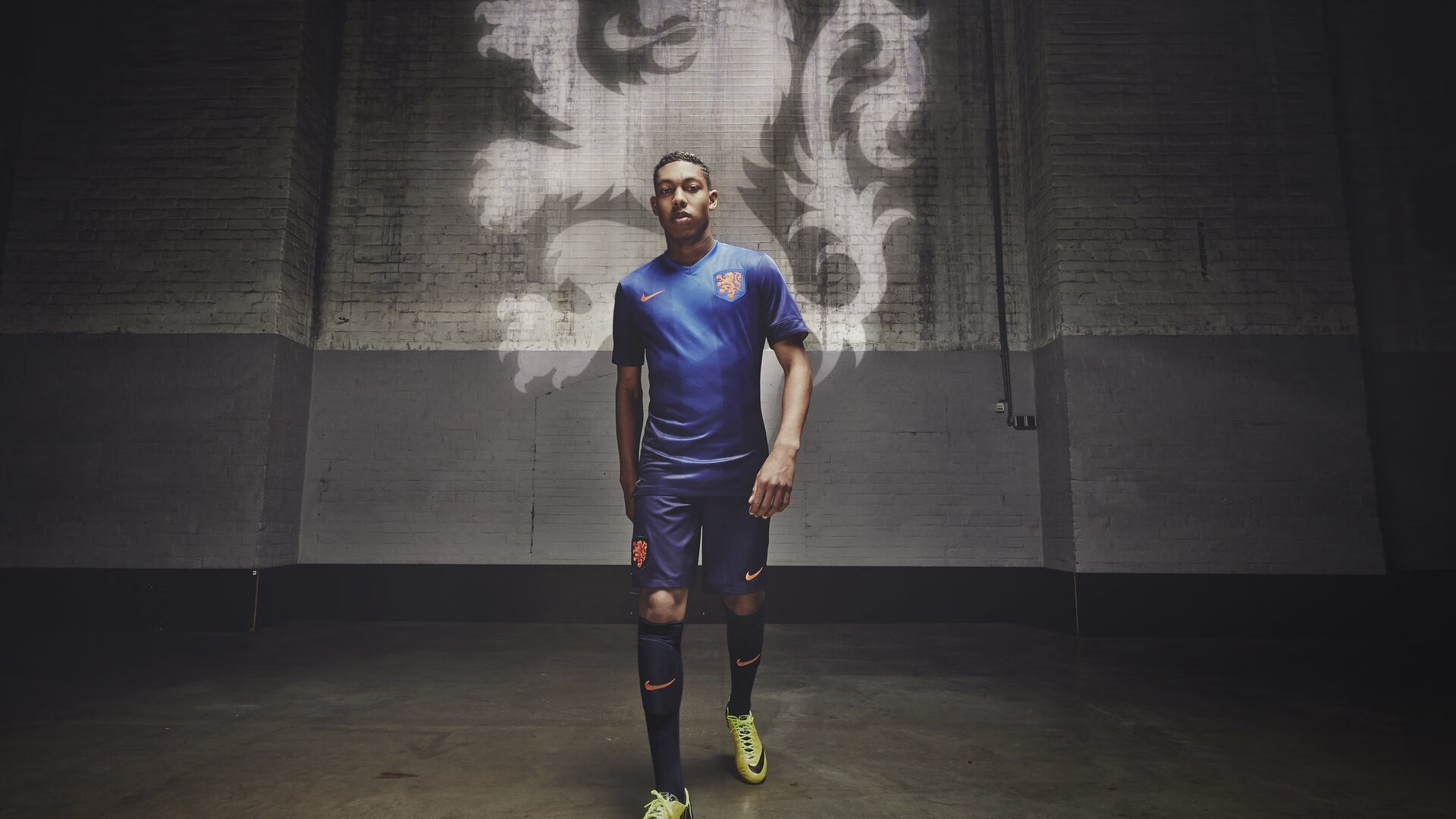 短跑新星闪耀全国田径锦标赛，破纪录夺冠引关注：熊猫体育